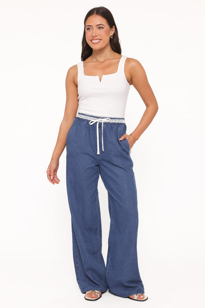 Siun Wide Leg Denim Joggers - Medium Wash